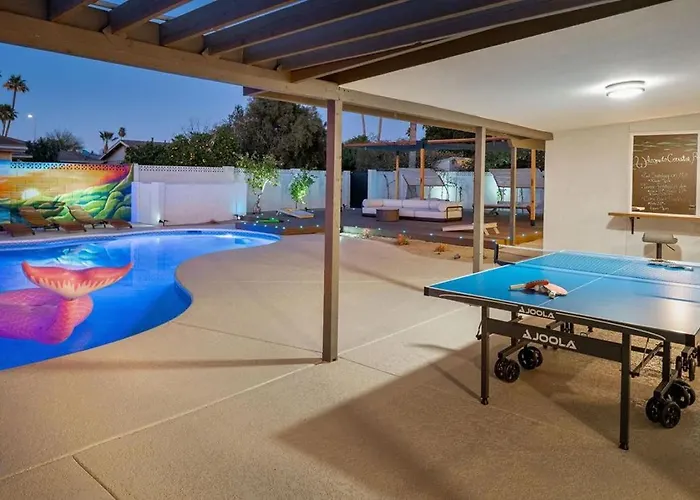 Ferienhaus Coastal Retreat - Festive Deck With Pool & Bar *