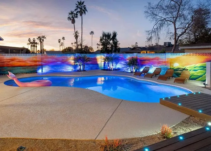 Coastal Retreat - Festive Deck With Pool & Bar Ferienhaus *
