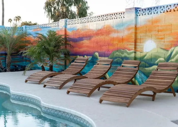 Ferienhaus Coastal Retreat - Festive Deck With Pool & Bar *