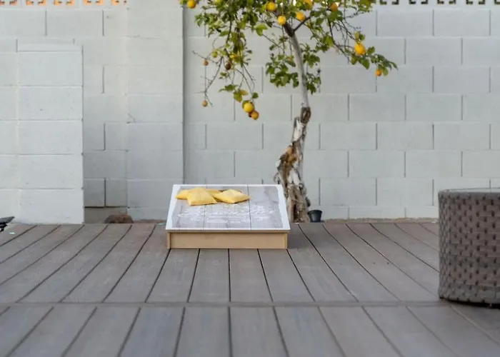Coastal Retreat - Festive Deck With Pool & Bar Ferienhaus